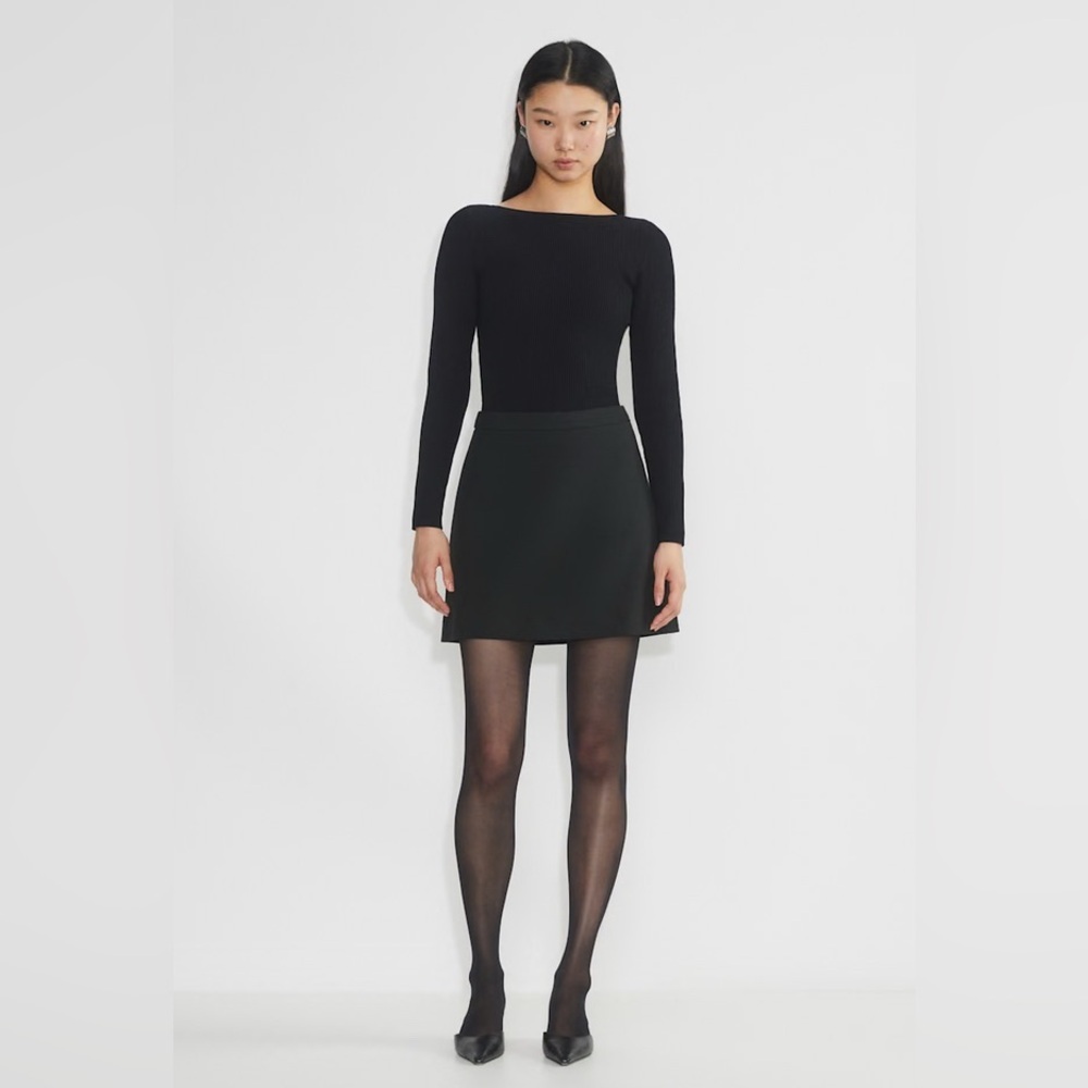 New Aritzia Babaton Sculpt Knit Scouted Longsleeve Tight open-back knit top - Picture 4 of 13